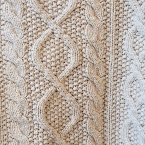 100% Wool Handknit Chunky Sweater, Oversized Medium - Picture 4 of 5